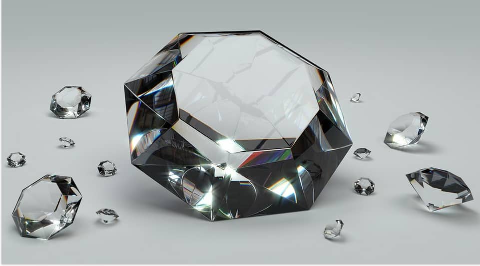 diamond accesories to be stored in a jewlry travel case